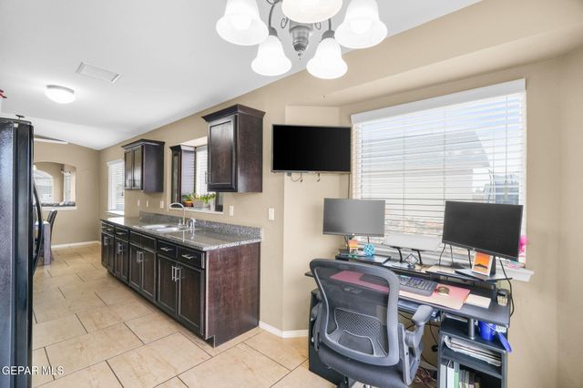 1112 Cielo Bonito Drive, Socorro, TX 79927