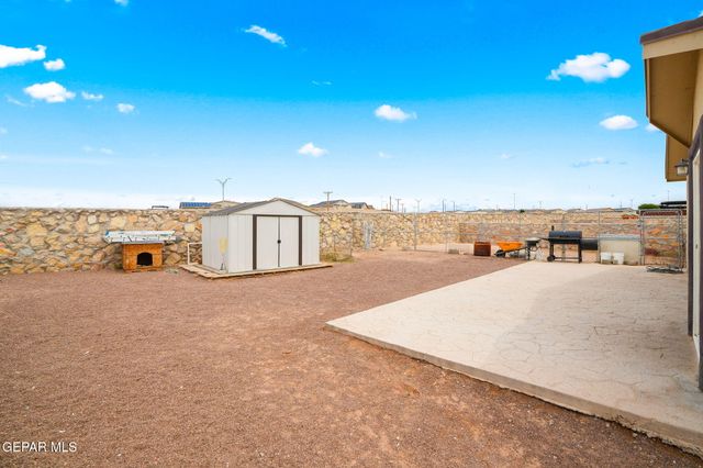 1112 Cielo Bonito Drive, Socorro, TX 79927