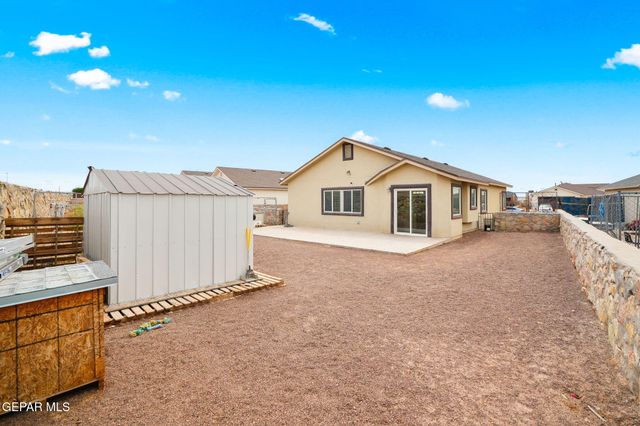 1112 Cielo Bonito Drive, Socorro, TX 79927