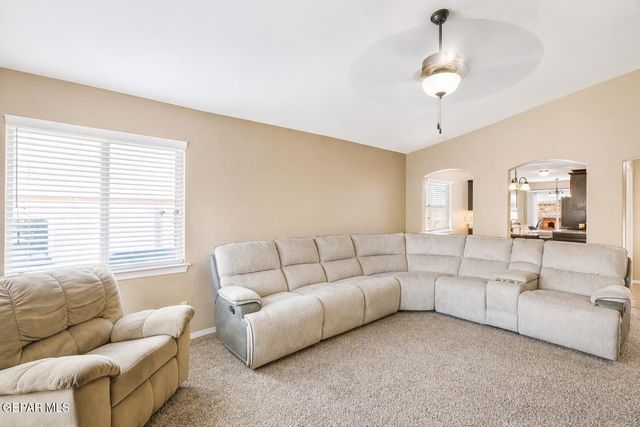 1112 Cielo Bonito Drive, Socorro, TX 79927