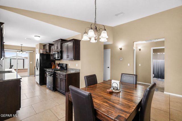 1112 Cielo Bonito Drive, Socorro, TX 79927