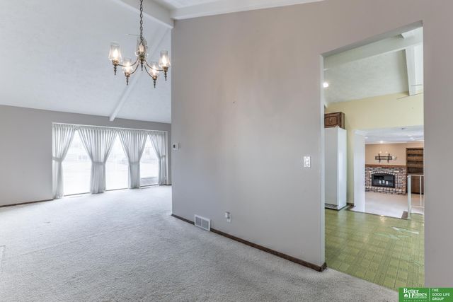 6246 S 150th Street, Omaha, NE 68137