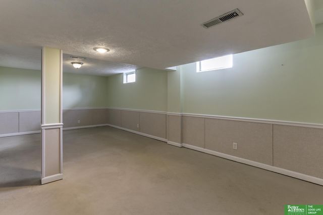 6246 S 150th Street, Omaha, NE 68137