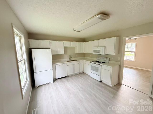 2200 Brookside Avenue, Kannapolis, NC 28081