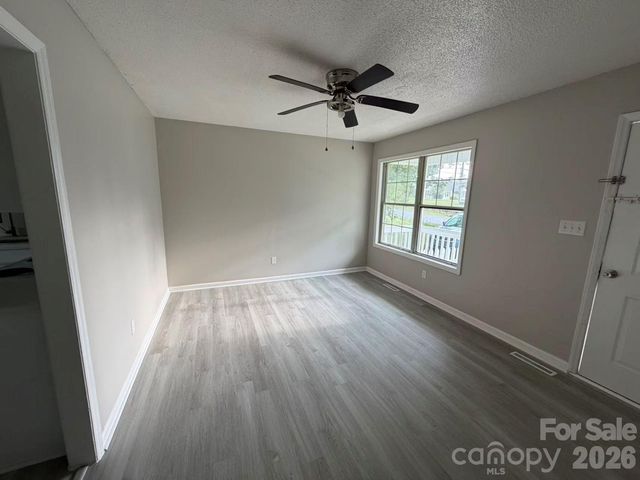2200 Brookside Avenue, Kannapolis, NC 28081