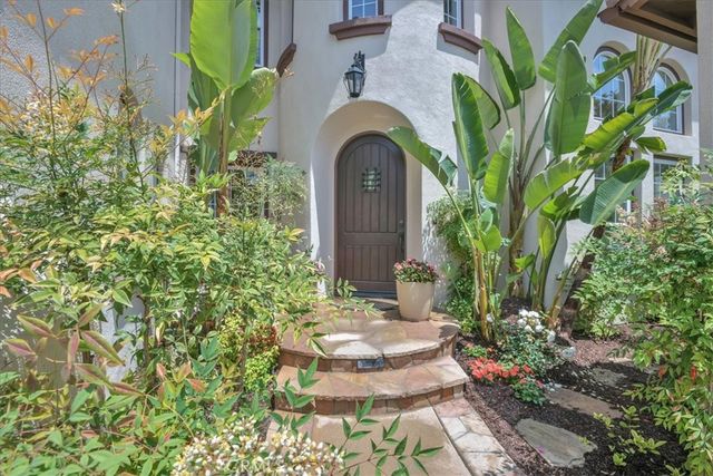 10 Edendale Street, Ladera Ranch, CA 92694