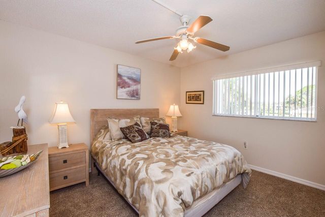 408 CERROMAR CIRCLE S 236, Venice, FL 34293