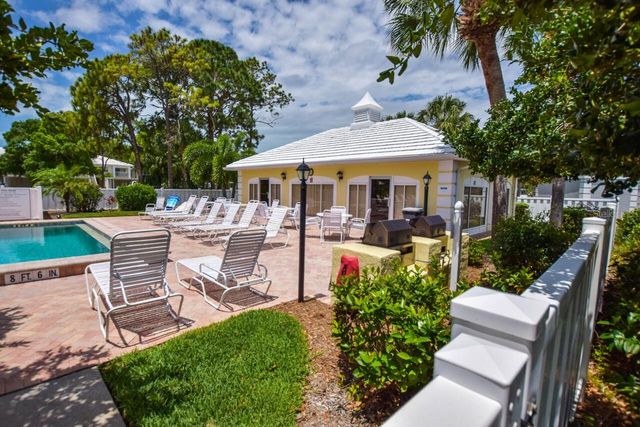 408 CERROMAR CIRCLE S 236, Venice, FL 34293