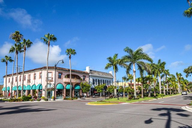 408 CERROMAR CIRCLE S 236, Venice, FL 34293