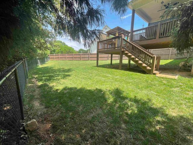 409 Shadow Oak Court, Boiling Springs, SC 29316