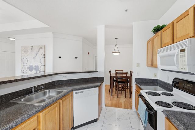 4802 51ST STREET W 512, Bradenton, FL 34210