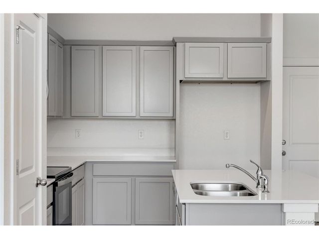 2403 Pinot Pl, Fort Lupton, CO 80621