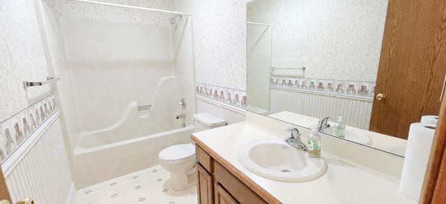 9163 Luea Lane, Swartz Creek, MI 48473