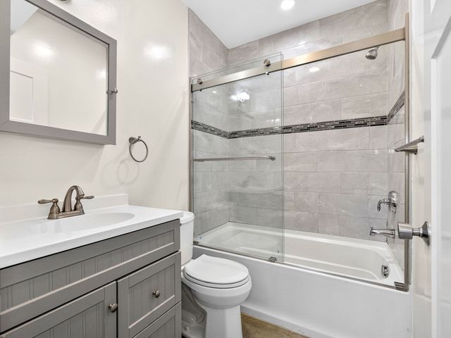 238 Havre St 2, Boston, MA 02128