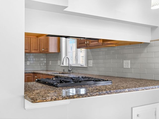 238 Havre St 2, Boston, MA 02128