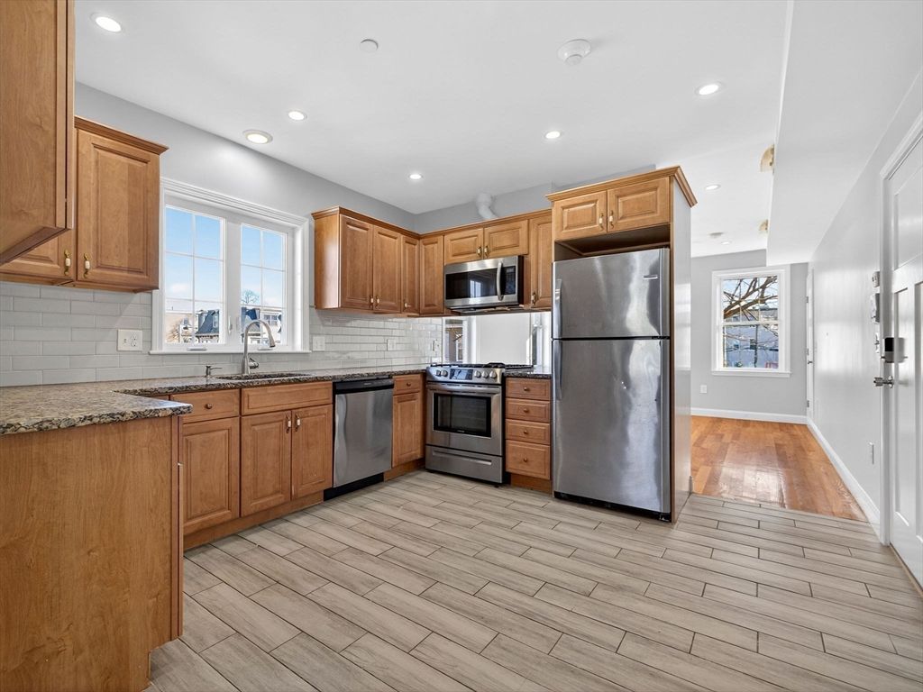 238 Havre St 2, Boston, MA 02128