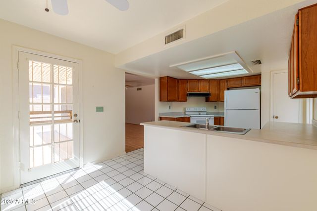 4333 E TANGLEWOOD Drive, Phoenix, AZ 85048