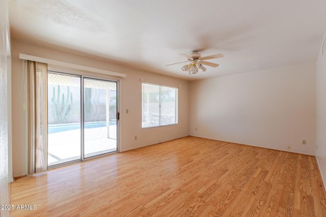 4333 E TANGLEWOOD Drive, Phoenix, AZ 85048