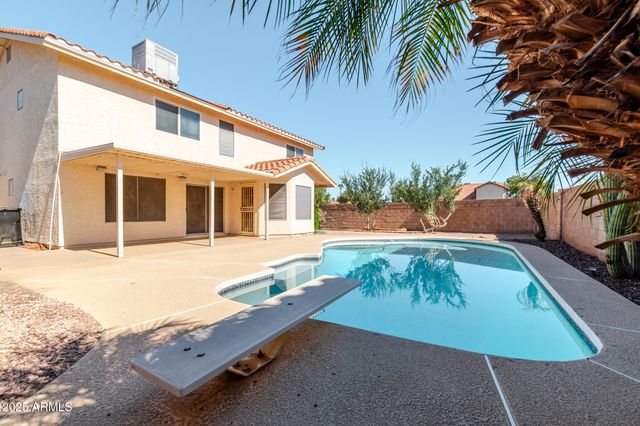 4333 E TANGLEWOOD Drive, Phoenix, AZ 85048