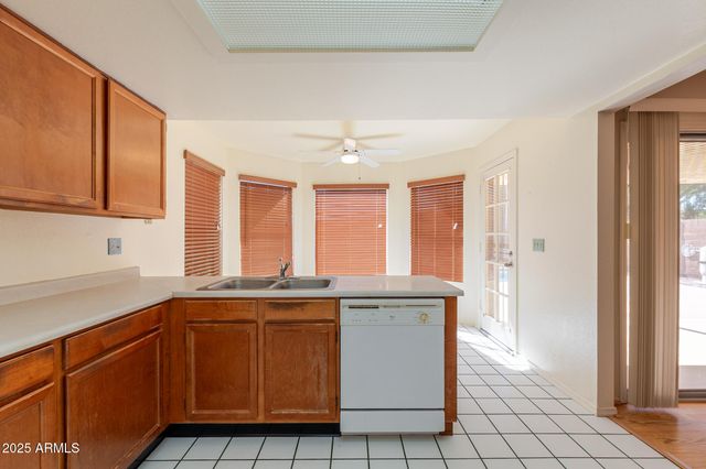 4333 E TANGLEWOOD Drive, Phoenix, AZ 85048