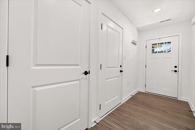 15 GRAINFIELD CT, Martinsburg, WV 25404