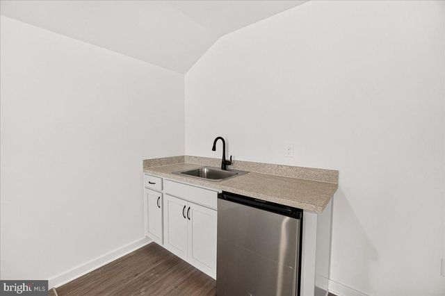 15 GRAINFIELD CT, Martinsburg, WV 25404