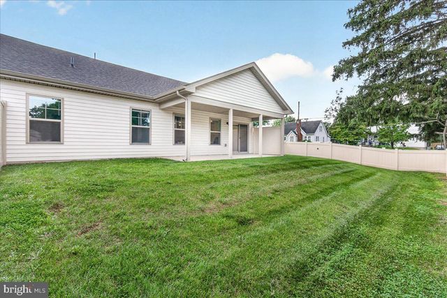 15 GRAINFIELD CT, Martinsburg, WV 25404
