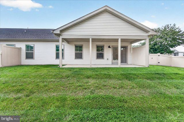 15 GRAINFIELD CT, Martinsburg, WV 25404
