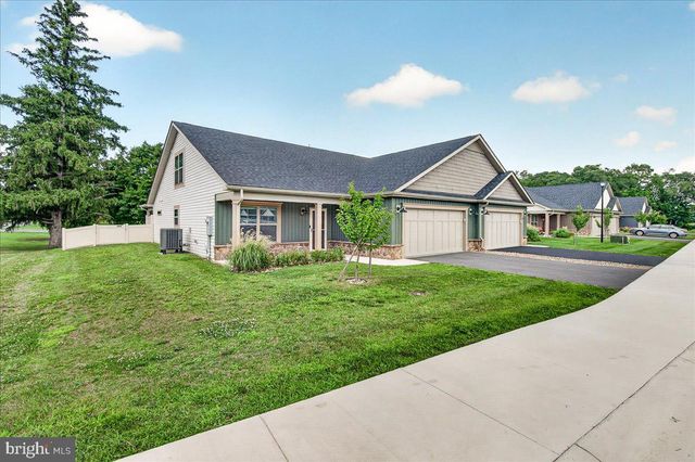 15 GRAINFIELD CT, Martinsburg, WV 25404