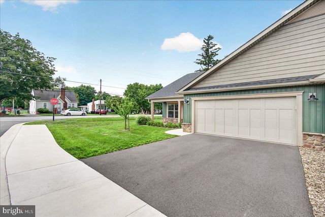 15 GRAINFIELD CT, Martinsburg, WV 25404