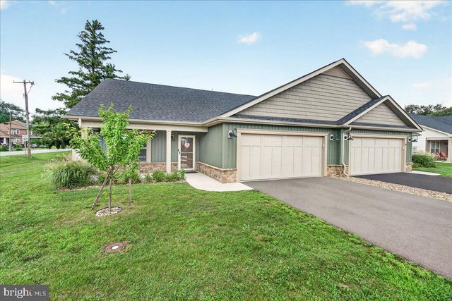 15 GRAINFIELD CT, Martinsburg, WV 25404