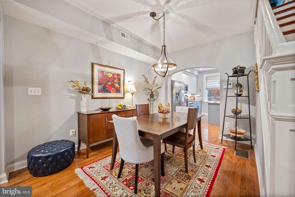 Image 11 of property listing at 603 S EATON ST, Baltimore, MD 21224