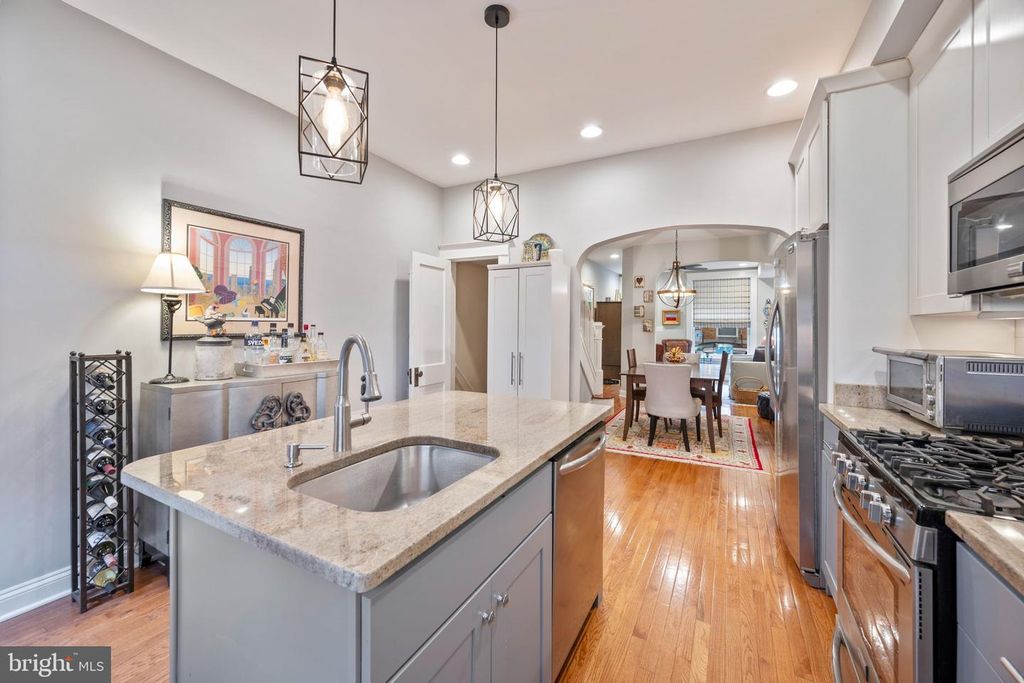 Image 15 of property listing at 603 S EATON ST, Baltimore, MD 21224