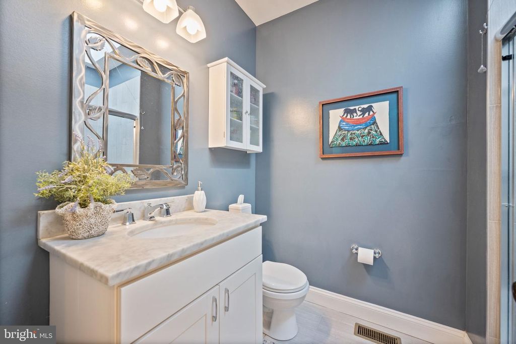 Image 25 of property listing at 603 S EATON ST, Baltimore, MD 21224