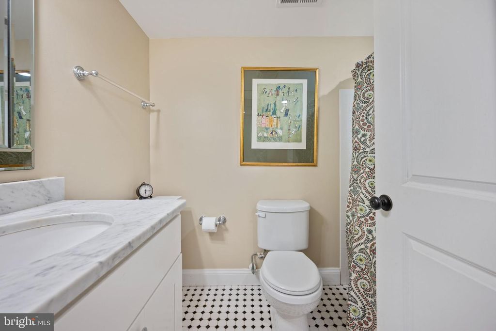 Image 31 of property listing at 603 S EATON ST, Baltimore, MD 21224