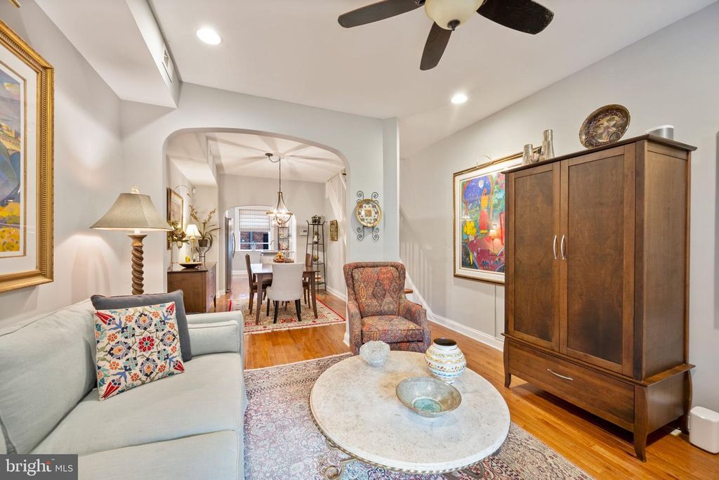 Image 5 of property listing at 603 S EATON ST, Baltimore, MD 21224