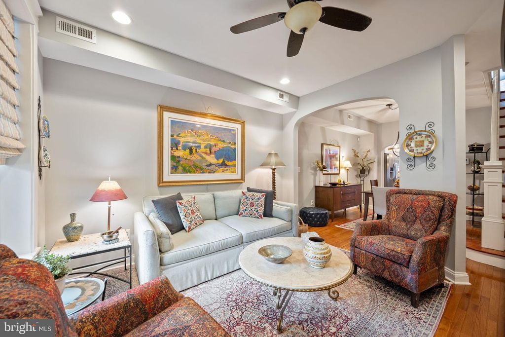 Image 6 of property listing at 603 S EATON ST, Baltimore, MD 21224