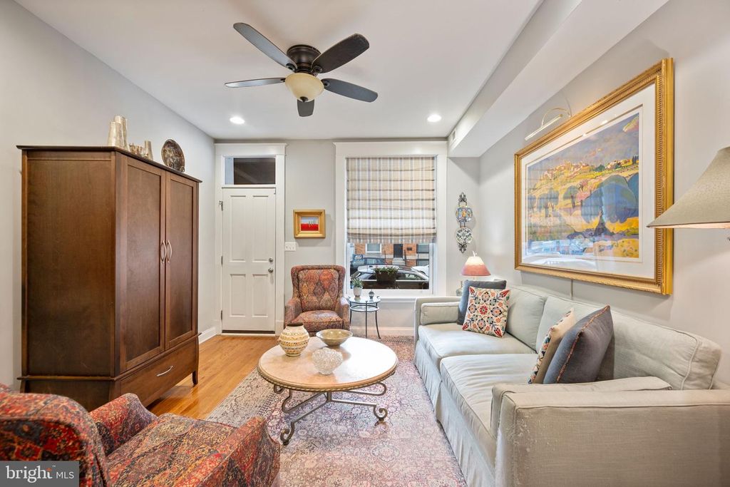 Image 7 of property listing at 603 S EATON ST, Baltimore, MD 21224