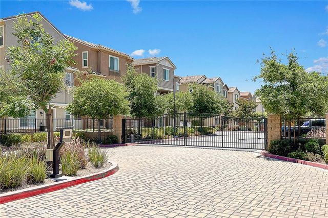 710 Banyan Way, Pomona, CA 91767