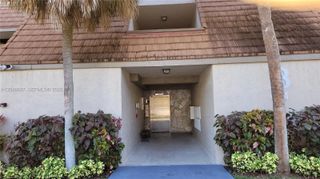 461 Ives Dairy Road 2042, Miami, FL 33179