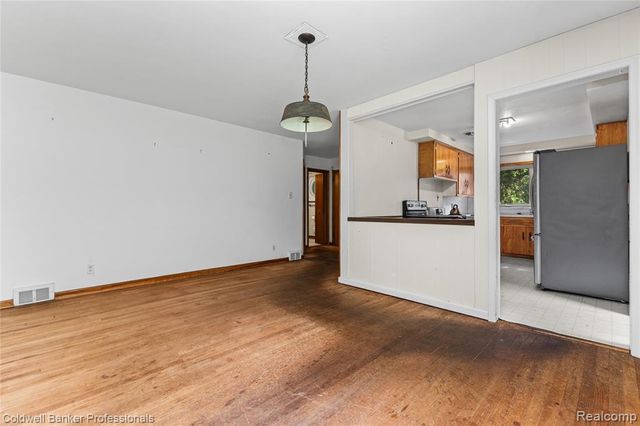 23161 Valley View Drive, Southfield, MI 48033