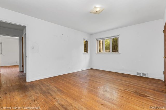 23161 Valley View Drive, Southfield, MI 48033