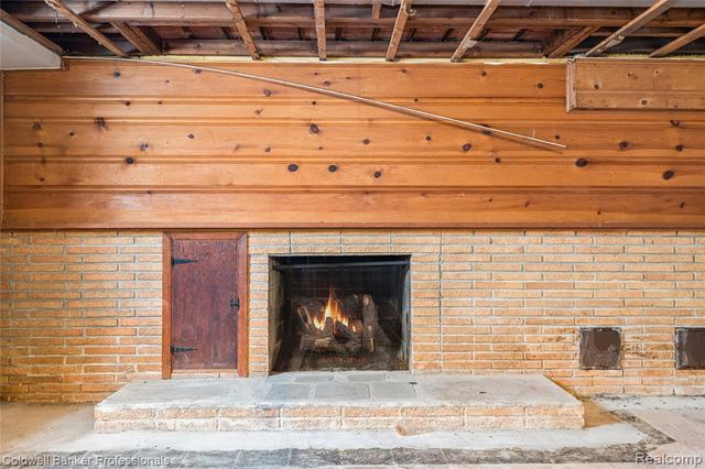 23161 Valley View Drive, Southfield, MI 48033