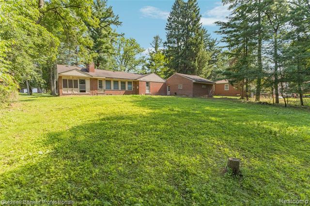 23161 Valley View Drive, Southfield, MI 48033