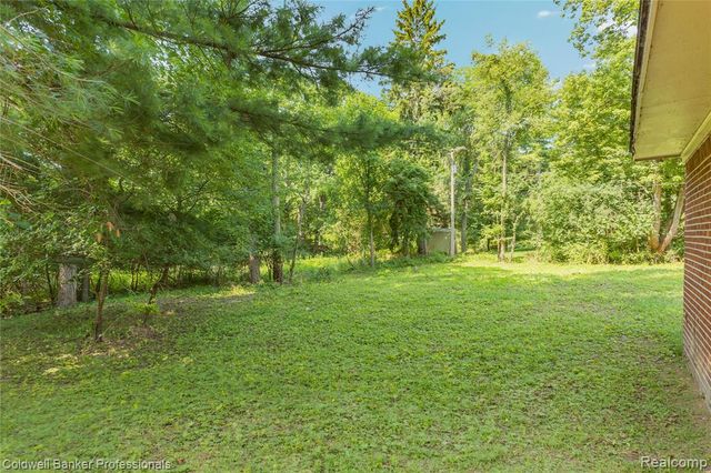 23161 Valley View Drive, Southfield, MI 48033