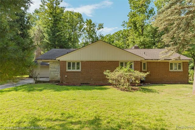 23161 Valley View Drive, Southfield, MI 48033