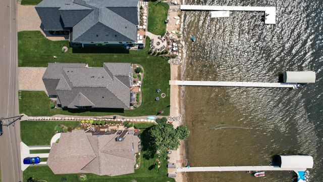 7769 N Shore Circle N, Forest Lake, MN 55025