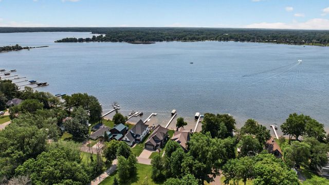 7769 N Shore Circle N, Forest Lake, MN 55025