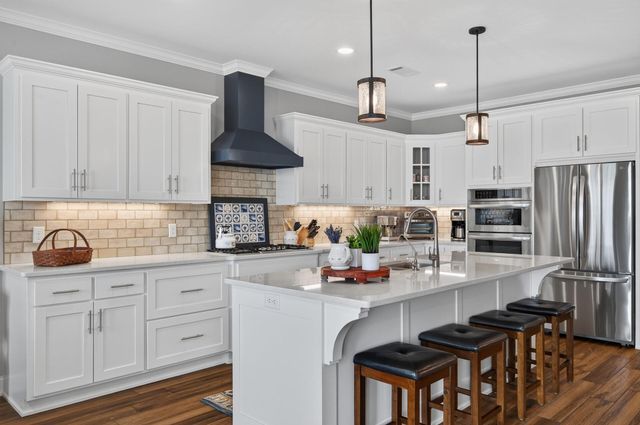 7769 N Shore Circle N, Forest Lake, MN 55025