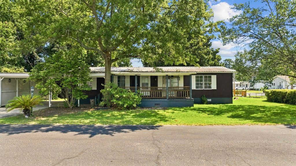 728 Garden Lake Dr., Garden City Beach, SC 29576 — exterior